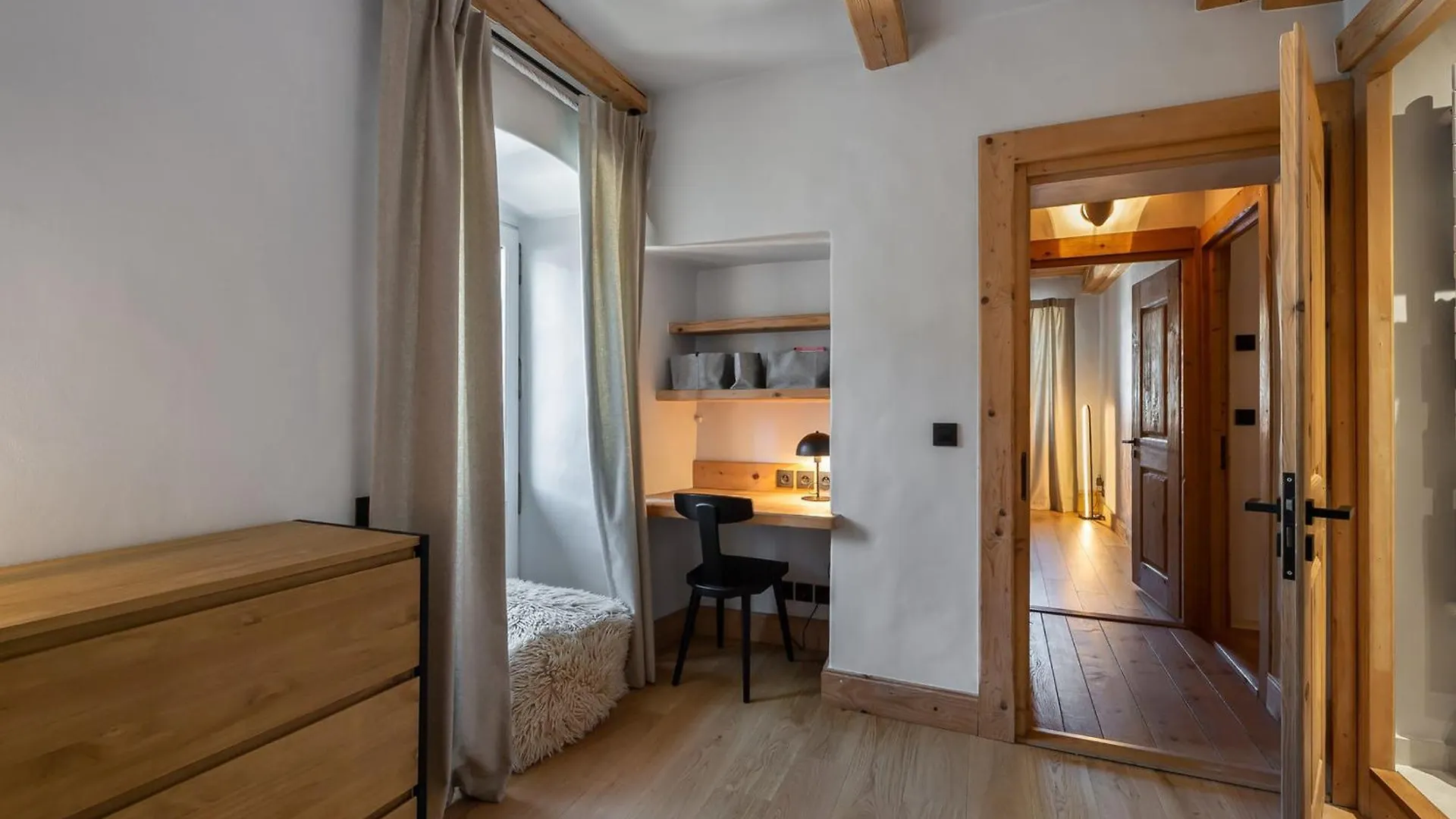 Appartement 3 Ch. Renove, Centre De Megeve, Balcon, Cheminee, Parking, 3 Min Telecabine Chamois - Fr-1-453-178 France