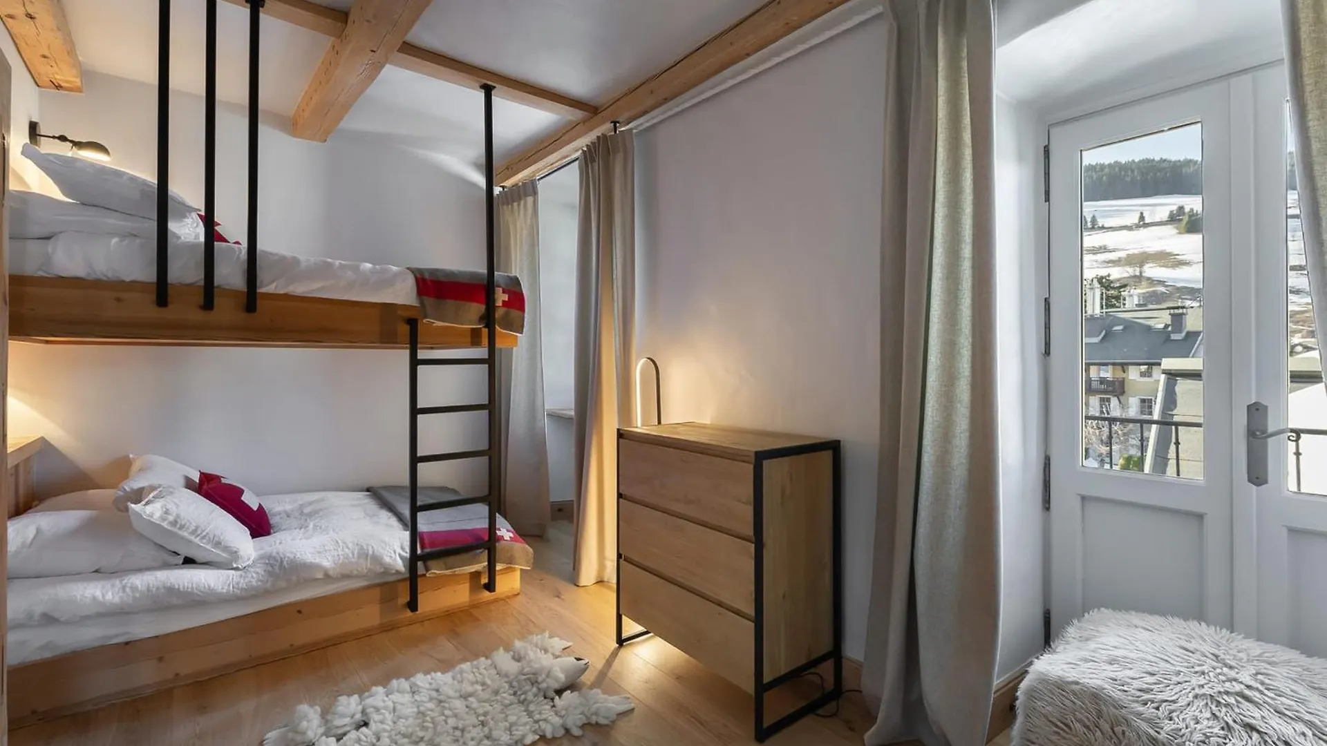 Appartement 3 Ch. Renove, Centre De Megeve, Balcon, Cheminee, Parking, 3 Min Telecabine Chamois - Fr-1-453-178 0*, Megeve