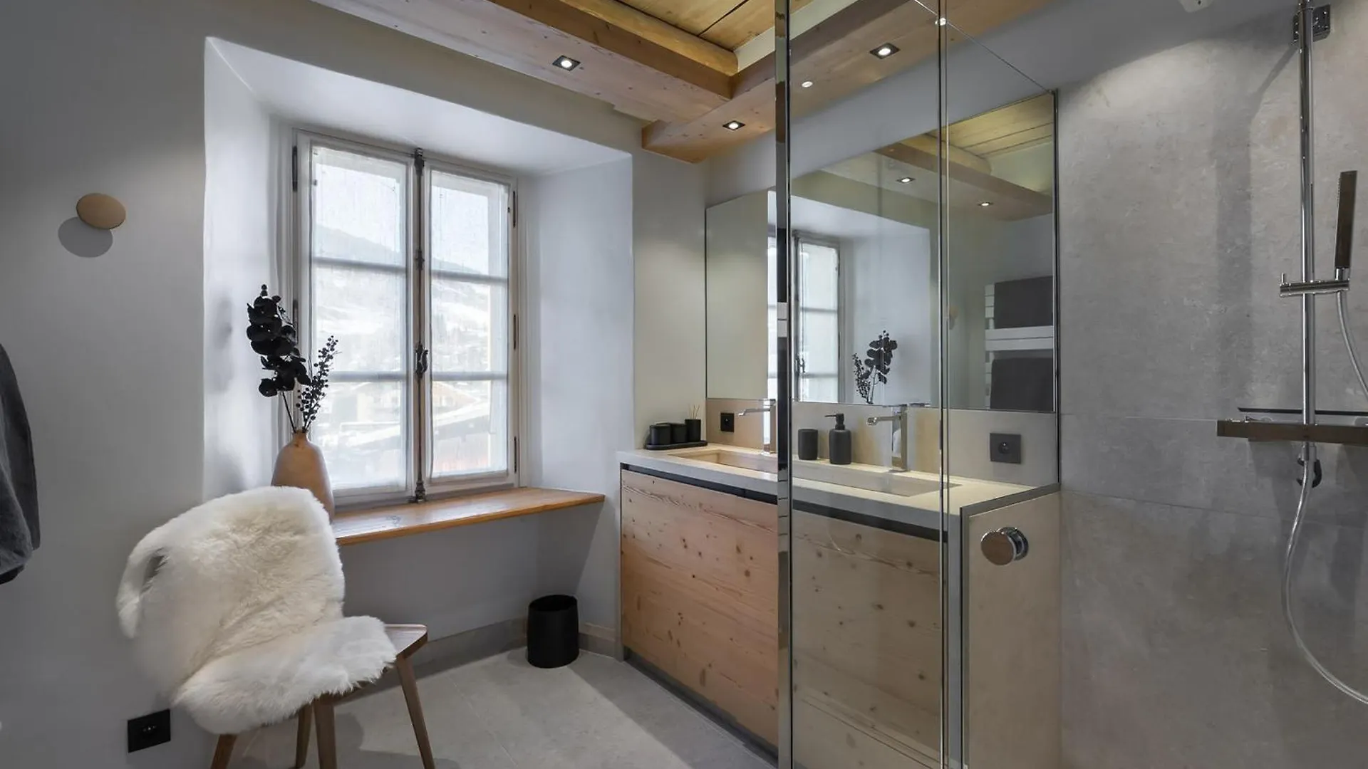 Appartement 3 Ch. Renove, Centre De Megeve, Balcon, Cheminee, Parking, 3 Min Telecabine Chamois - Fr-1-453-178